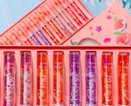 Блеск для губ с витамином А и Е Lip Oil Magic