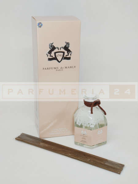 Аромадиффузор с палочками Parfums De Marly Delina LUX