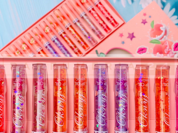 Блеск для губ с витамином А и Е Lip Oil Magic